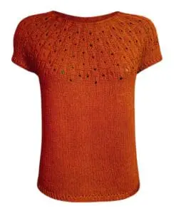 Garnpakke – “Nethe Sommer” (XS-L) af Hanne Larsen strikket i Arezzo fra Hjertegarn