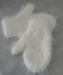 StrikkeKit “Fuzzy Vanter / Luffer” – Ultra bløde, varme og elegante. (Garn+ Opskrift)