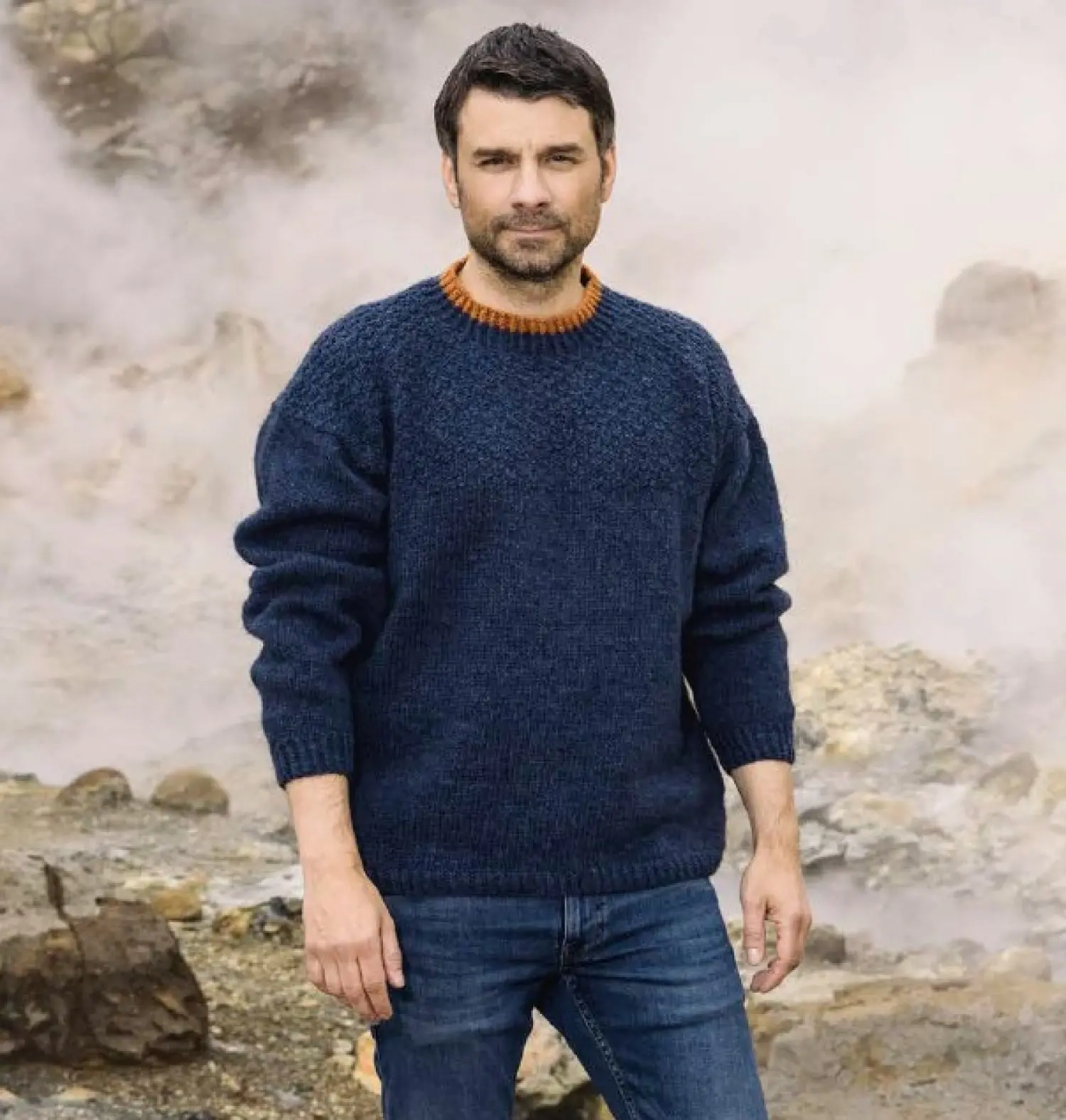 StrikkeKit Herresweater Viktor. Inspireret af på de populære sømandssweatre. Køb garn og opskrift på NemHjem.dk