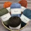Spuni (BEMÆRK: 100 GRAM) – 100% Merinould. Blødt, varmt, holdbart og maskinvaskbart. (Alternativ til LettLopi)