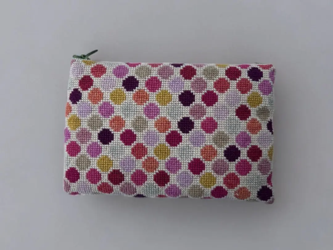 Baldyre Clutch Aida – Komplet broderikit til Clutch med grafisk mønster.