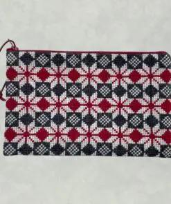 Broderikit Clutch “Stella Rød” – DIY Taske fra Baldyre