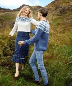 Strikkeopskrift Já! / Ja-trøjen 38-01 – Islandsk unisex sweater i Léttlopi (Sendes straks)