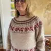 Strikkekit Sweater med rosenbort L/XL | Ístex Léttlopi Garn + Opskrift