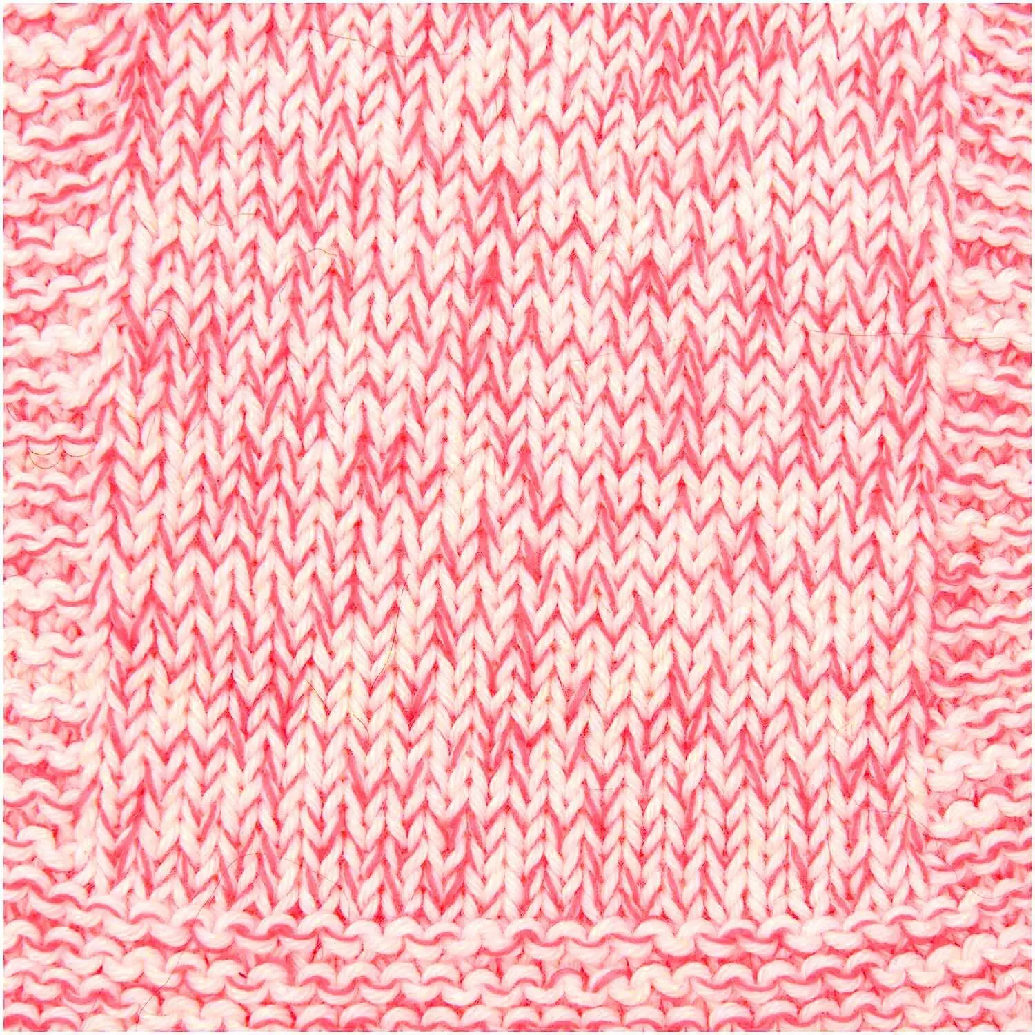 Make It Neon Pink 002 Closeup. Eksempel på strik med følgetråd i neon pink.