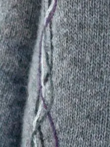 Bylgja Strikkeopskrift 31-23 – Lang damesweater i Léttlopi | XS-XL (Sendes straks)