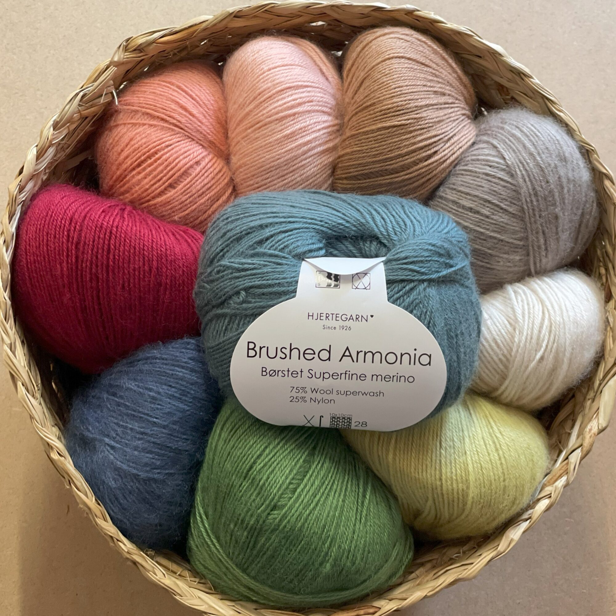 Hjertegarn Brushed Armonia – 75% Superwash merinould og 25% nylon