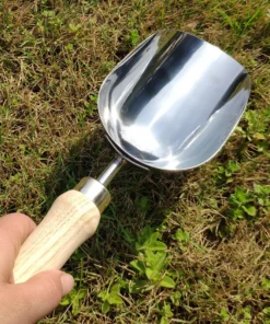 Potteskovl / Planteskovl med træhåndtag og lædersnor til ophængning 32 cm – Haveredskaber