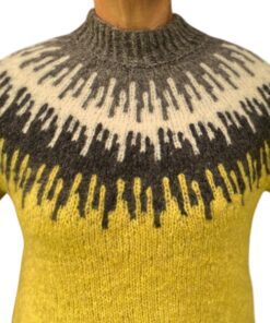 Søster Elise Sweater Strikkeopskrift – Børstet uld fra Hjertegarn