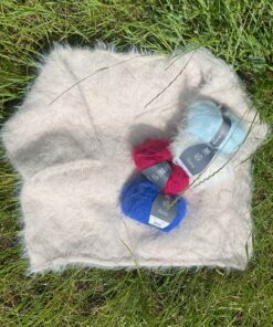 StrikkeKit “Fuzzy Tee” (Opskrift + Garn) – Ultra blød og elegant – Størrelse XS-S