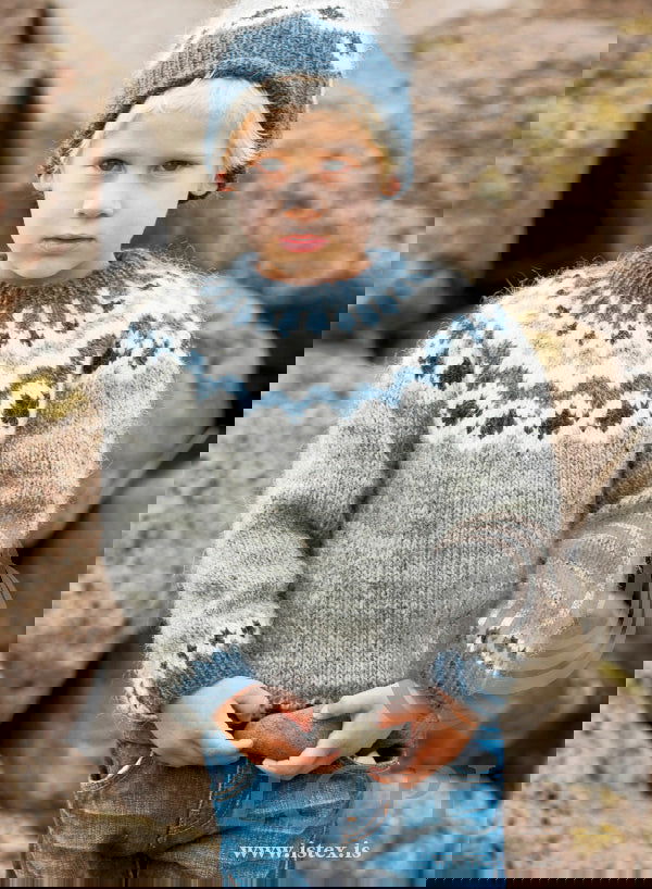 Strikkeopskrift – Islandsk Børnesweater og hue “Kambur” 28-15+16 (“Lettlopi”)