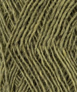 Fjallalopi Mos Moss farve nr. 3031. 100% ren uld. Køb Uldgarn i virkelig lækker kvalitet på NemHjem.dk til gode priser og hurtig levering.