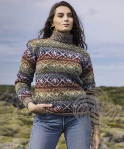 Strikkeopskrift – Islandsk Sweater “Jord / Jörð ” 41-09 – Strikkes i “Lettlopi” (Sendes straks)