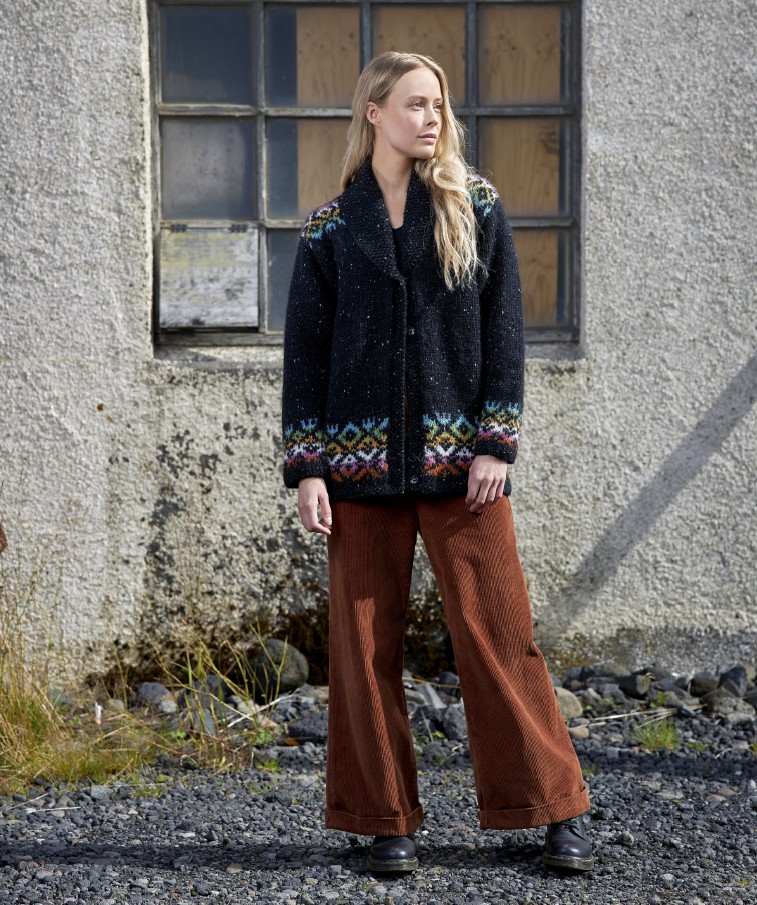 Strikkeopskrift – Islandsk Cardigan “Loford” 40-12 (Lettlopi og Alafoss-lopi) Sendes straks