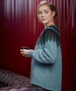 Strikkeopskrift – Islandsk Sweater “Uppstytta” 38-12 – Strikkes i “Lettlopi” (Sendes straks)