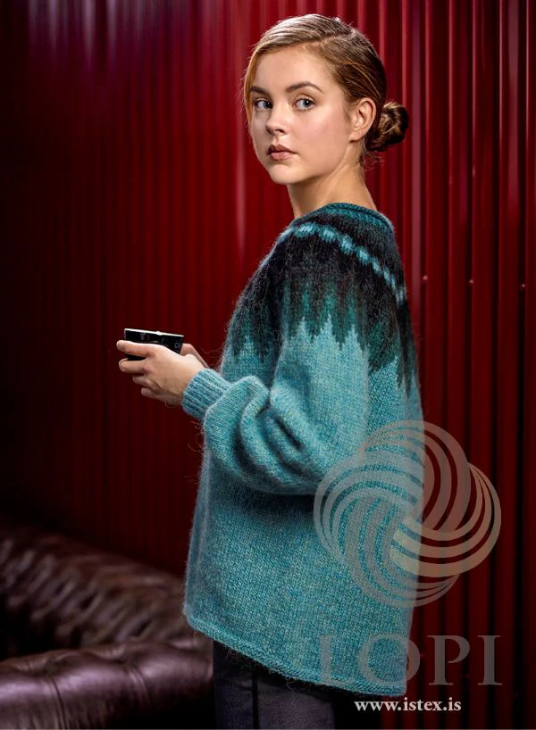 Strikkeopskrift – Islandsk Sweater “Uppstytta” 38-12 – Strikkes i “Lettlopi” (Sendes straks)