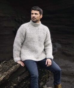 StrikkeKit "Klukk" (Unisex) - "En behagelig sweater du ikke kan undvære"