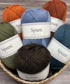 Spuni (BEMÆRK: 100 GRAM) – 100% Merinould. Blødt, varmt, holdbart og maskinvaskbart. (Alternativ til LettLopi)