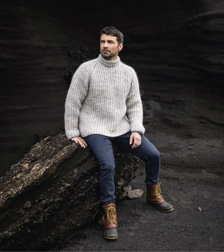 Sweater Klukk en behagelig sweater du ikke kan undvære. Køb opskrift og garn på NemHjem.dk