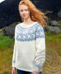 Strikkeopskrift – “Farfuglar 40-15” Skøn sweater flot mønster – Strikkes i “Lettlopi” (Sendes straks)