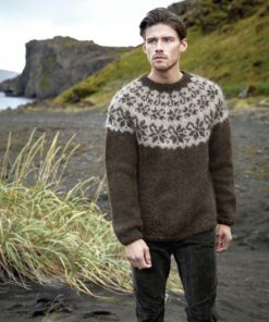Strikkeopskrift – Islandsk sweater Unisex “Sexblaðarós” 38-07 “Plötulopi” (Sendes straks)