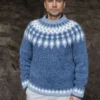 Strikkeopskrift – Islandsk sweater “Skammedegi” 44-16 “Plötulopi” (Sendes straks)