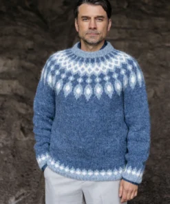 Strikkeopskrift – Islandsk sweater “Skammedegi” 44-16 “Plötulopi” (Sendes straks)