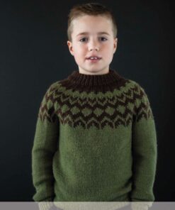 Strikkeopskrift – Islandsk Børnesweater “Skoli” 42-18 (SPUNI – Blød, maskinvaskbar merinould)