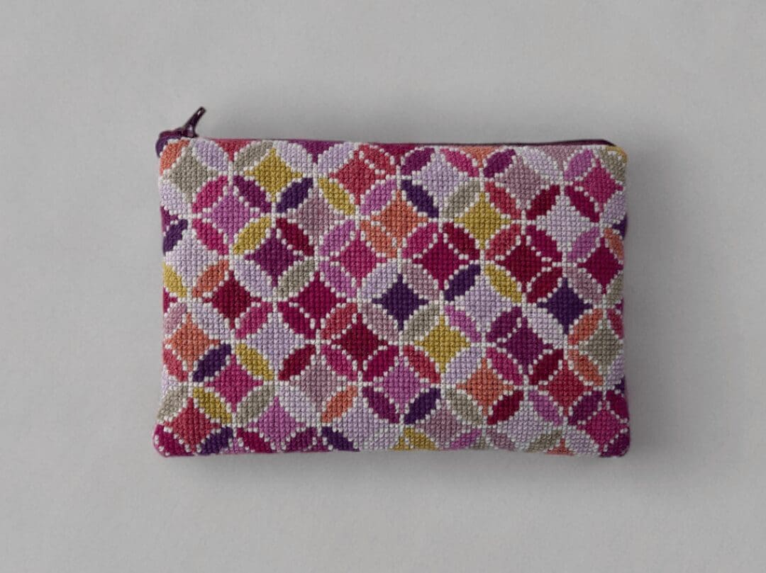 Baldyre Broderikit Clutch “Adele”. Komplet broderikit til unik Clutch. Dansk Design
