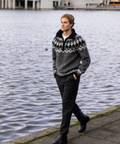 StrikkeKit – Herre sweater “Ýlir” 44-01 (Garn + Opskrift) Str. S-XL