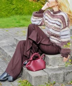 Strikkeopskrift “Fuzzy Mista Sweater” – Blød og smuk sweater. (Tove Lindtein)