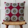 Broderikit Pude Marguritter – Baldyre | DIY Broderipude med Blomstermotiv – Dansk design