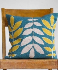 Baldyre broderikit pude “Det spirer og gror” | Komplet kit til moderne broderi – Dansk design