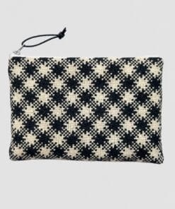 Baldyre Broderikit Clutch Chic – sort/råhvid DIY clutch. Dansk design.