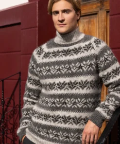 Strikkeopskrift Nostalgía 44-12 – Islandsk sweater med mønster i Léttlopi (Sendes straks)
