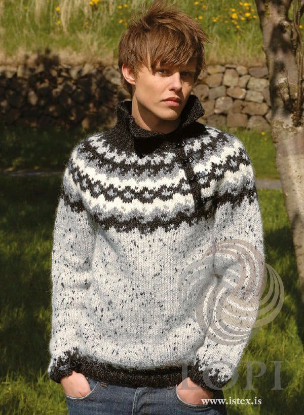 Strikkeopskrift Órói 27-13 – Islandsk sweater (Unisex) | Álafosslopi (Sendes straks)